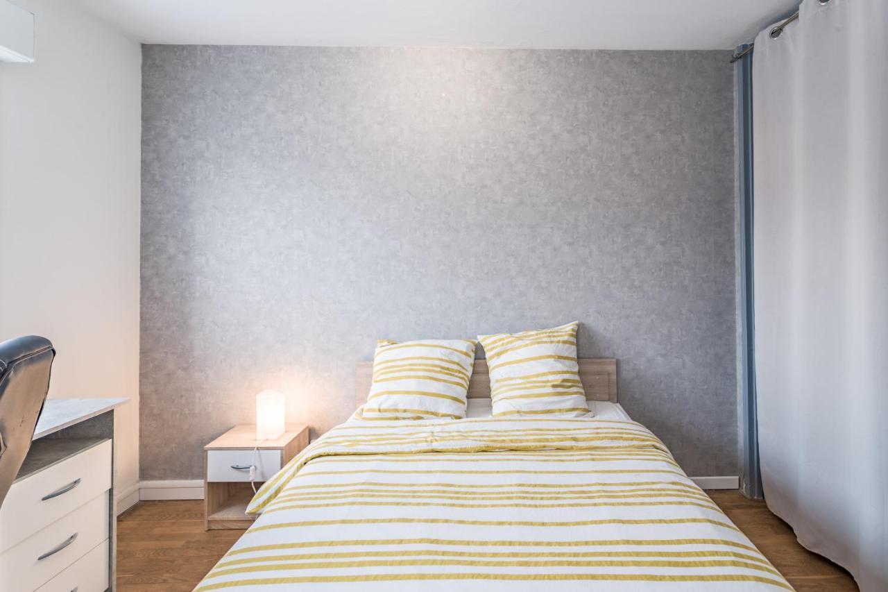 Spacieux Appartement - 6 Personnes - Parking Gratuit Saint-Andre-les-Vergers Luaran gambar
